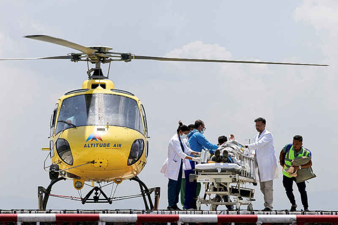 Sherpa rescued after going missing  on Everest with no food, oxygen